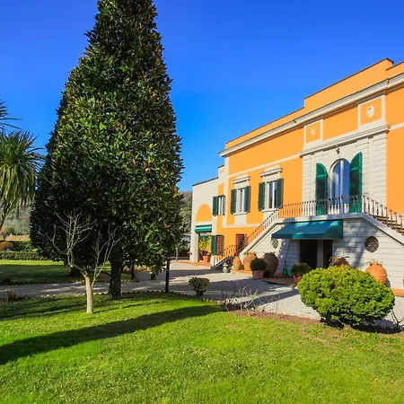 De Fiori 14 Sleeps By Tuscanhouses *