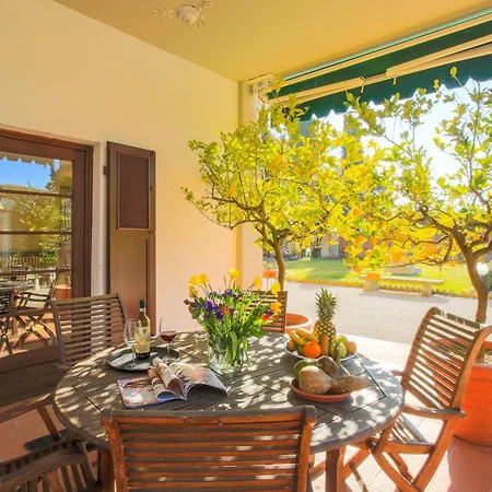 De Fiori 14 Sleeps By Tuscanhouses Apartamento *