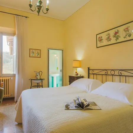 De Fiori 14 Sleeps By Tuscanhouses Apartamento Pistoya